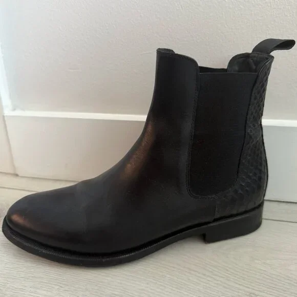 Scarosso Chelsea Italian Leather Boot Black Crocodile Print TOP Condition US 6.5